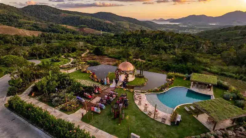 Casamento ao ar livre com vista panorâmica
